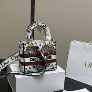 Dior Embroidered Princess Diana Bag 24*20cm