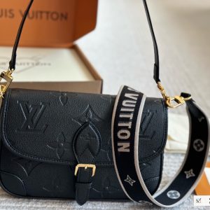 Lv DIANE Baguette Bag 25x15cm