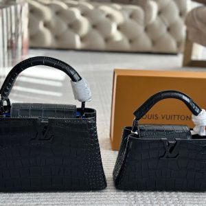 LV Capucines Lady Bag  black Size 20 28