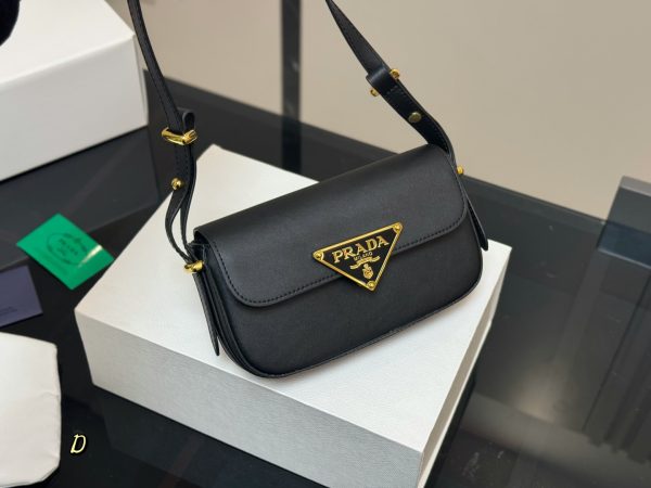 Prada new bingbing bag 21.12cm