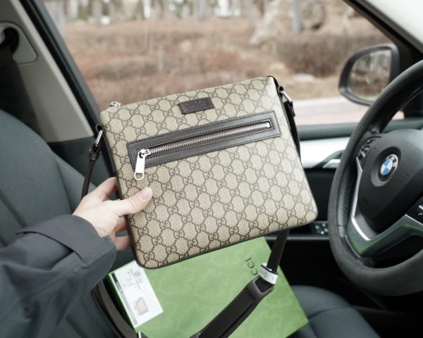 Gucci clutch crossbody shoulder bag