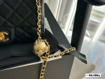 Chanel golden ball CF17 black 17*13cm