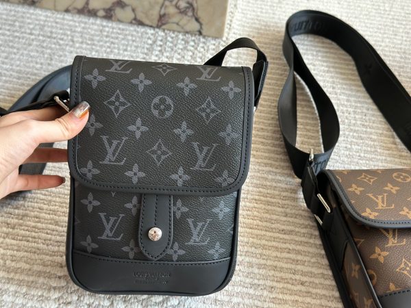 Lv retro camera bag 22*16cm