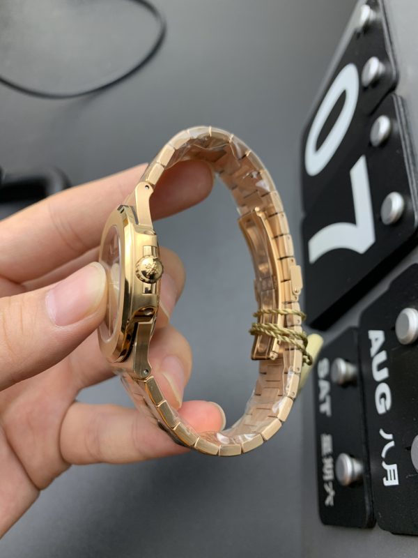 Patek Philippe Nautilus Series Rose Gold Gray Plate