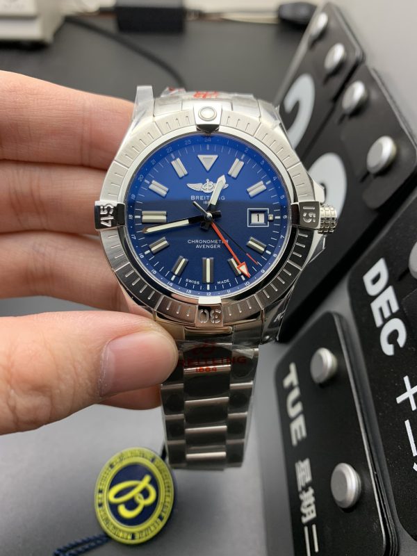 Breitling Avenger