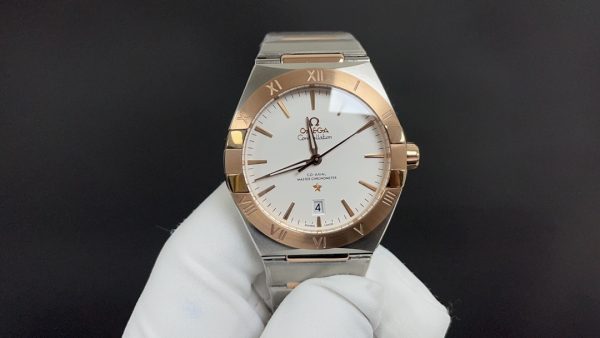 Omega fifth generation constellation white plate 39mm