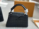 LV Capucines Lady Bag  black Size 20 28