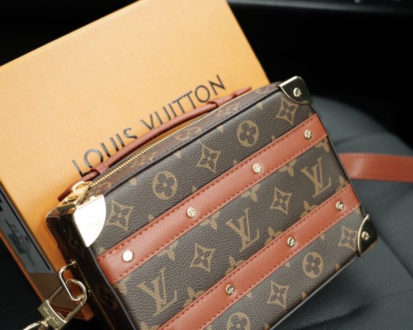 LV crossbody shoulder bag classic presbyopic