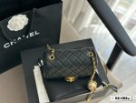 Chanel golden ball CF17 black 17*13cm