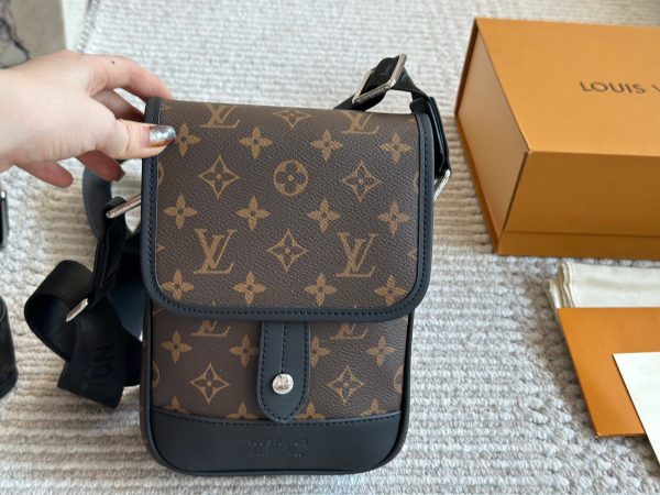 Lv retro camera bag 22*16cm