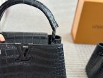 LV Capucines Lady Bag  black Size 20 28