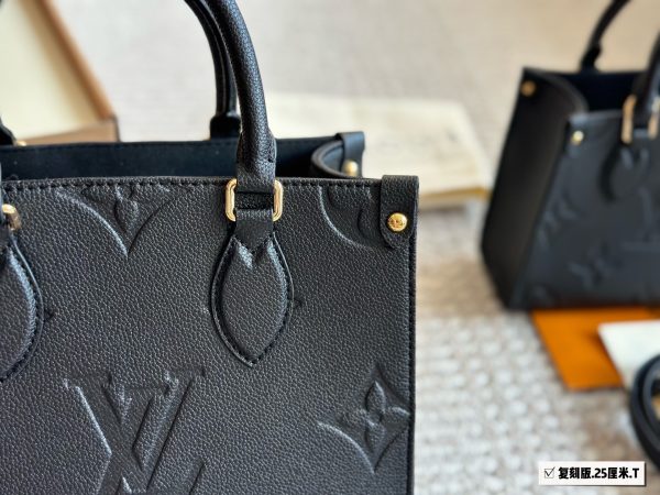 LV onthego shopping bag