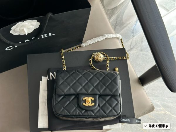 Chanel golden ball CF17 black 17*13cm