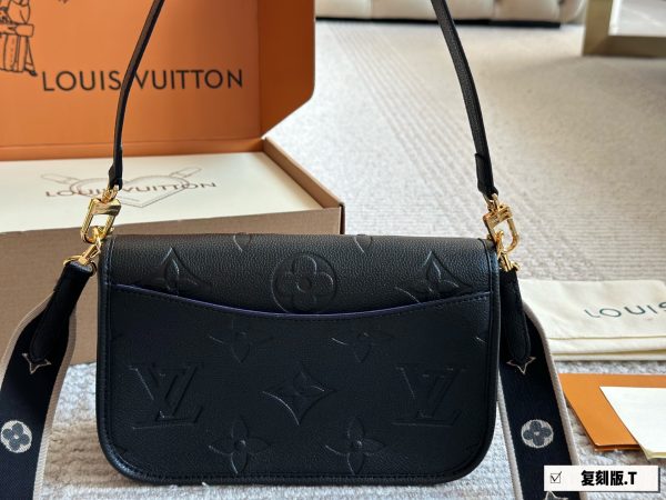 Lv DIANE Baguette Bag 25x15cm