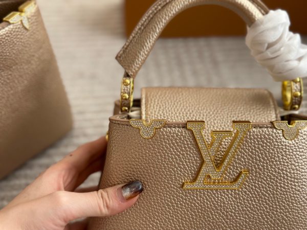 LV Capucines Lady Bag Size 20 28