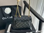 Chanel golden ball CF17 black 17*13cm