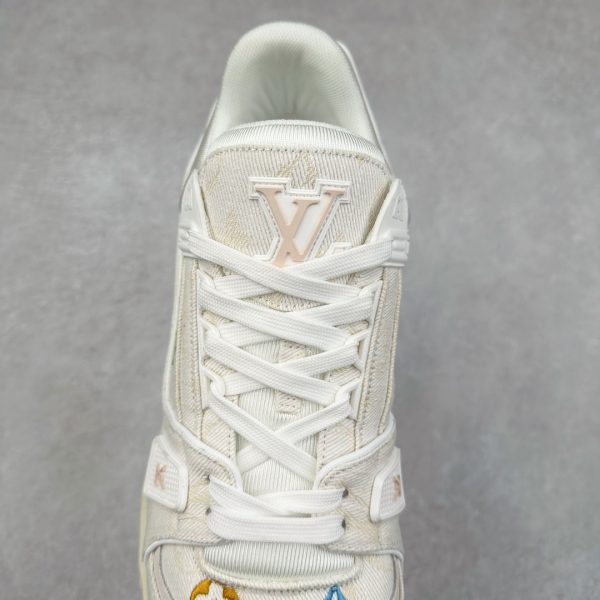 LV Trainer catwalk sneakers3